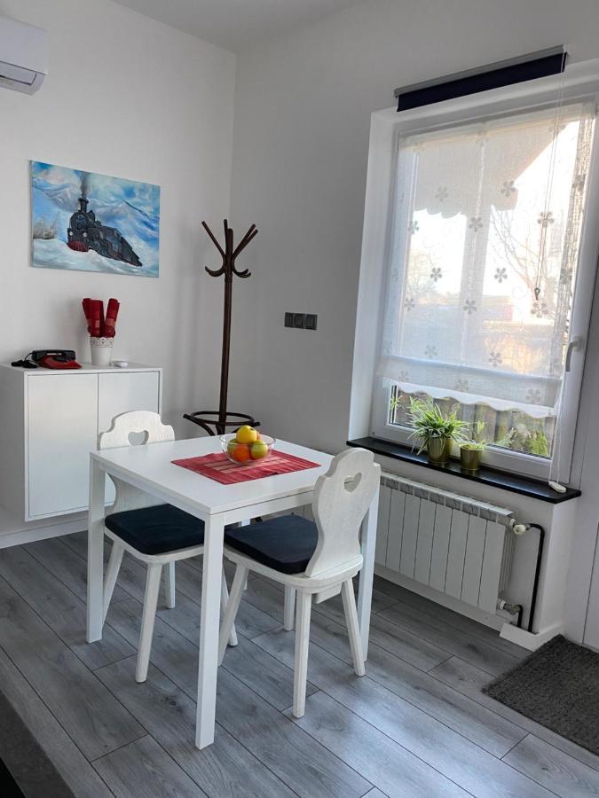 Studio Apartman Lora Lipik Exteriör bild