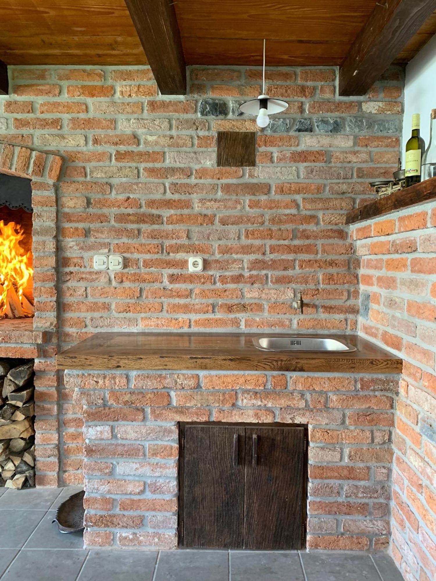 Studio Apartman Lora Lipik Exteriör bild